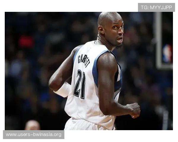 德赢ac米兰与vwin合作带来的新机遇:提升俱乐部粉丝粘性与增强赛事营销效果的实用方案 德赢ac米兰与vwin合作带来的新机遇:提升俱乐部粉丝粘性与增强赛事营销效果的实用方案